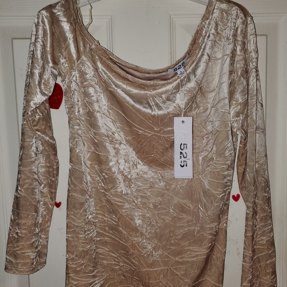 NWT 525 America Asymmetrical Off The Shoulder Velvet Long Sleeve Blouse - Picture 6 of 11